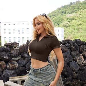 OQQ Cropped Collared shirt size large New